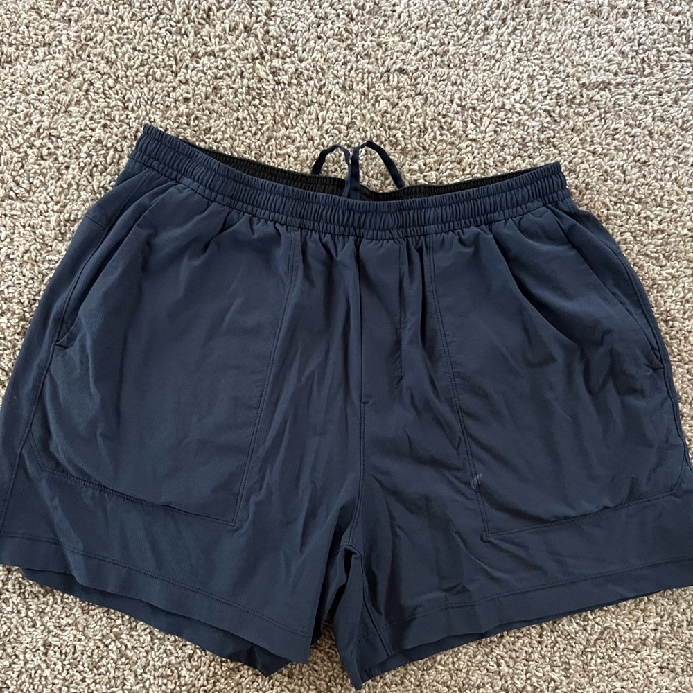 Lululemon bowline blue shorts xl